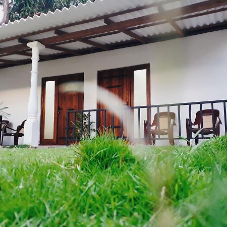 Akila Holiday Resort Habarana Exterior photo